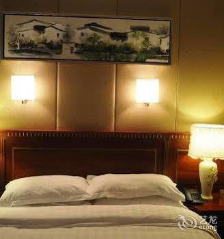 Beijing Karamay Snow Lotus Hotel 2*